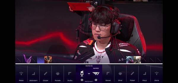 10일 서울 종로구 롤파크에서 열린 '2026 리그 오브 레전드 챔피언스 코리아(LCK)' 정규 시즌 1세트 경기에서 T1이 승리를 먼저 가져갔다.(T1 & DN수퍼스=1:0). /사진=네이버 치지직 라이브영상 캡처