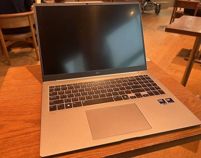 2026년형 LG 그램의 모습. 이은서 기자.