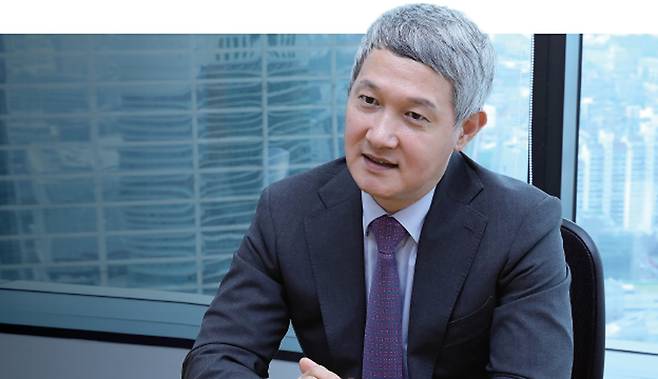 이광선 율촌 변호사 - 성균관대 법학, 고려대 법학(노동법) 석사, 사법연수원 35기, 현 한국공항공사 노무 분야 자문변호사, 현 노동법이론실무학회 이사, 현 율촌 노란봉투법 대응센터 공동센터장, 전 법무법인 지평 노동그룹장, 전 한국경영자총연합회 자문변호사 /사진 법무법인 율촌