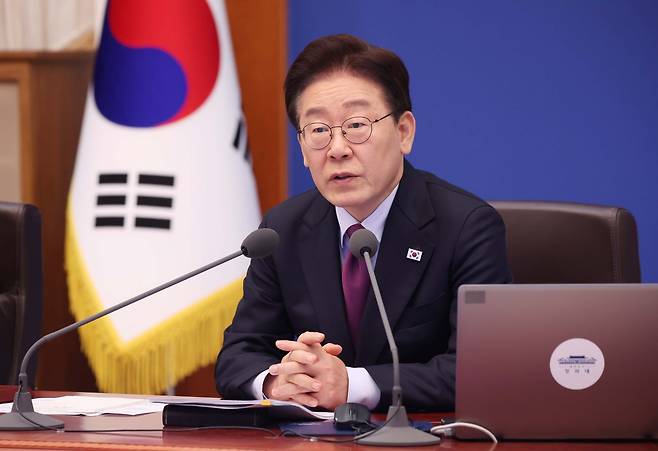 이재명 대통령이 지난 9일 청와대에서 열린 수석보좌관회의에서 발언하고 있다. 청와대사진기자단