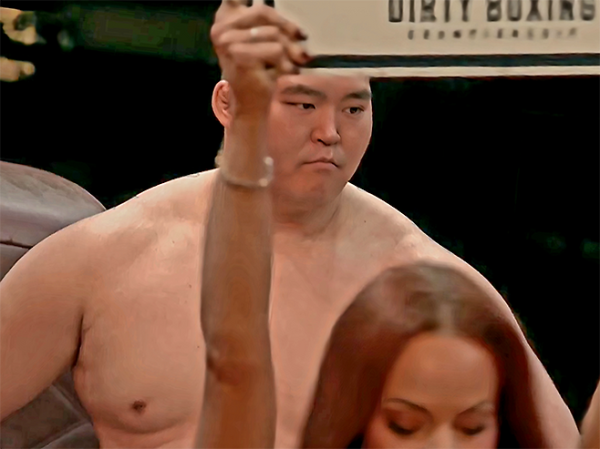 이승준이 2026년 1월 미국 텍사스주 휴스턴의 바이유 뮤직 센터 DBX 5 헤비급 3분×3라운드 경기 시작을 기다리고 있다. 사진=Dirty Boxing Championship