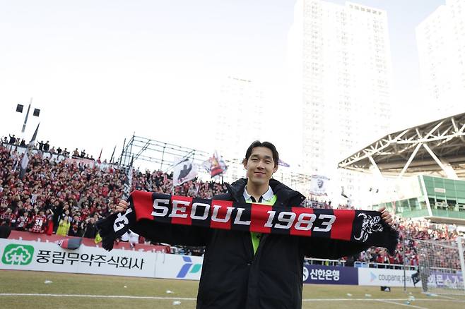 서울과 전북이 11일 서울월드컵경기장서 올 시즌 첫 맞대결을 펼친다. 지난 시즌까지 전북서 서울 킬러로 활약하다 올 시즌 서울로 이적한 송민규의 활약 여부에 승패가 갈릴 것으로 보인다. 사진제공│한국프로축구연맹