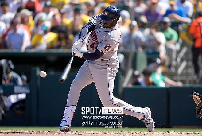 ▲ 요단 알바레스가 쿠어스필드 3연전 중 홈런을 칠 것이라 베팅한 이들은 알바레스의 침묵에 돈을 잃었다