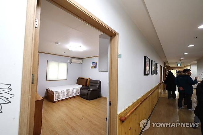 중증장애인 거주시설인 색동원 (인천=연합뉴스) 임순석 기자 = 9일 성폭력 의혹으로 경찰의 수사를 받는 중증장애인 거주시설인 인천 강화군 색동원. 2026.2.9 soonseok02@yna.co.kr