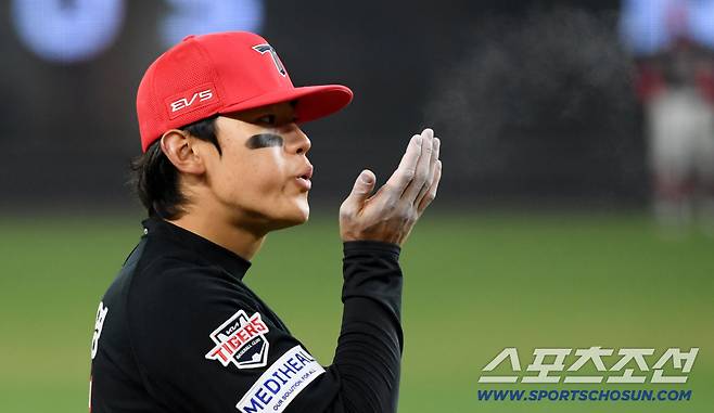 공격에서 아쉬움과 달리 김도영은 수비에서는 완벽했다.