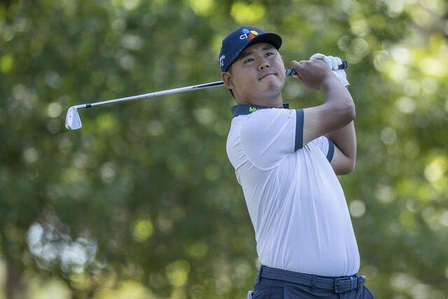 10일(현지시간) 미국 조지아주 오거스타 내셔널GC에서 열린 마스터스 2라운드 4번 홀에서 티샷을 날리고 있는 김시우. ANGC