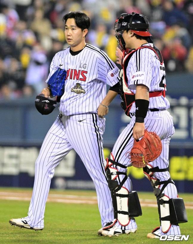 LG 유영찬(왼쪽)과 박동원.