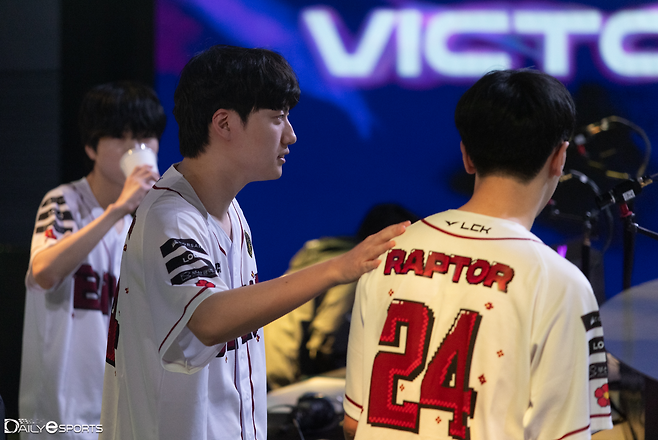 '데이스타' 유지명.