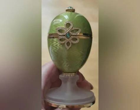 영국 절도범 엔조 콘티첼로가 지난 2024년 훔친 가방 안에 들어있던 파베르제 달걀. 아직까지 찾지 못했다. 사진=런던 경찰청