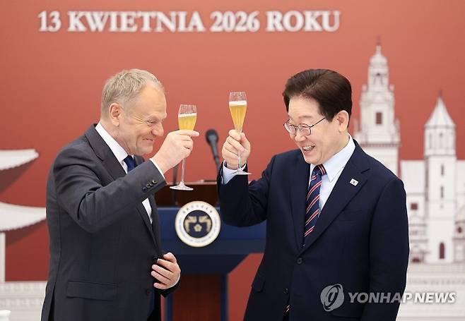 이재명 대통령과 도날트 투스크 폴란드 총리. 사진=연합뉴스 제공