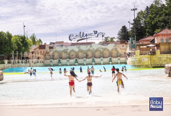  캐리비안 베이 야외 파도풀. ⓒ캐리비안 베이
