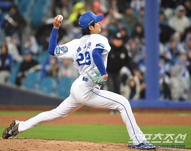 1일 대구 삼성라이온즈파크에서 열린 삼성과 두산의 경기. 투구하고 있는 삼성 백정현. 대구=송정헌 기자songs@sportschosun.com/2026.04.01/