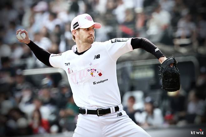 12일 두산전에서 역투하는 보쉴리. KT 제공