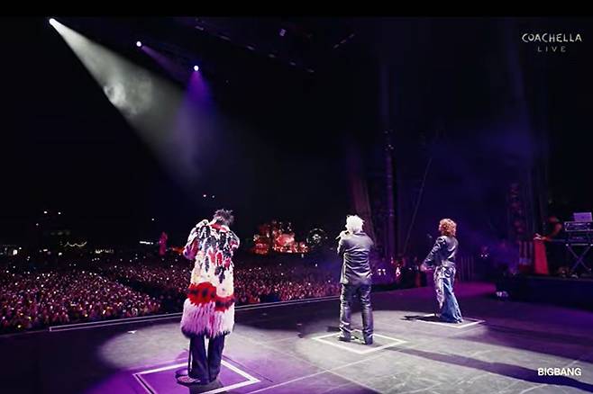 빅뱅이 코첼라에 출연하는 건 데뷔 20년 만에 처음이다. 코첼라 유튜브 라이브 캡처