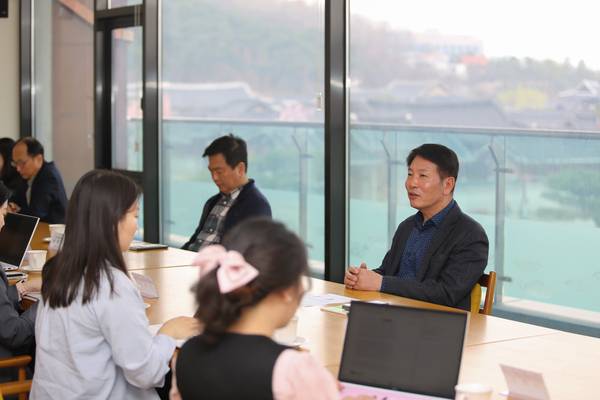 곽도용 수원문화재단 대표이사는 수원문화재단이 그간 쌓아온 경험과 역량을 활용해 더 많은 시민과 관광객들에게 다양한 콘텐츠를 선보이며 소통하는 것에 집중해야 한다고 설명했다. /수원문화재단 제공