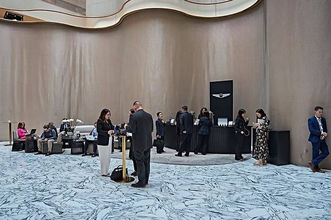 2026 세마포 월드 이코노미 행사장 내 제네시스 브랜드 공간ⓒ현대차그룹