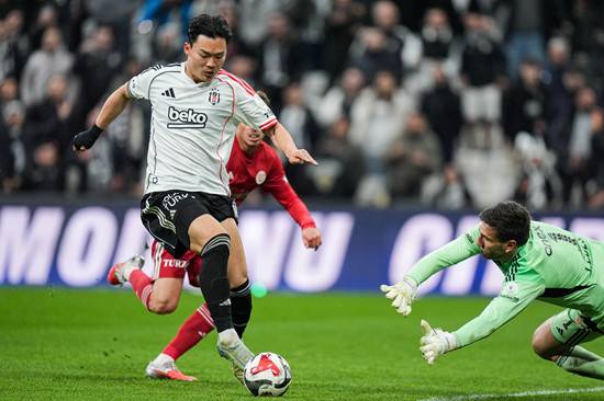 ▲ 오현규는 베식타스 이적 후 10경기 만에 7골 1도움을 쏘아 올렸다. 박스 안에서의 기민한 위치 선정과 세컨드 볼 반응, 양발을 두루 활용하는 피니시 스킬로 유럽 5대 리그 스카우트 업무량을 급증시켰다. 득점 수치도 놀랍지만 ‘어떻게 넣느냐’에 대한 부문에서도 합격점을 받은 모양새다. ⓒ 베식타스 SNS