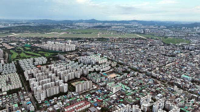 수원 군공항 인근 도심의 모습. 중부일보 DB