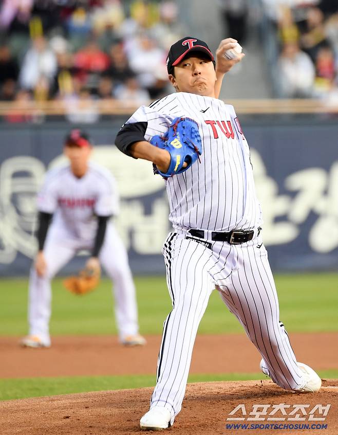 1일 잠실구장에서 열린 LG와 KIA의 경기. LG 송승기가 역투하고 있다. 잠실=박재만 기자 pjm@sportschosun.com/2026.04.01/
