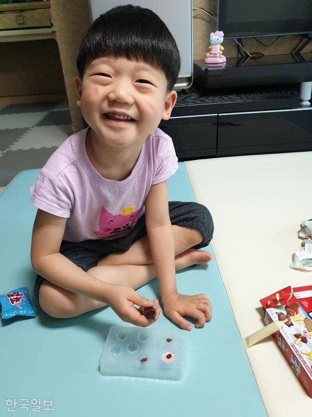 2019년 편도선 수술을 받기 전 밝은 모습의 김동희(당시 4세)군. 유족 제공