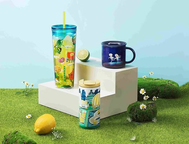 청년 장애인 작가 공모전 수상작으로 만든 굿즈./사진=스타벅스코리아