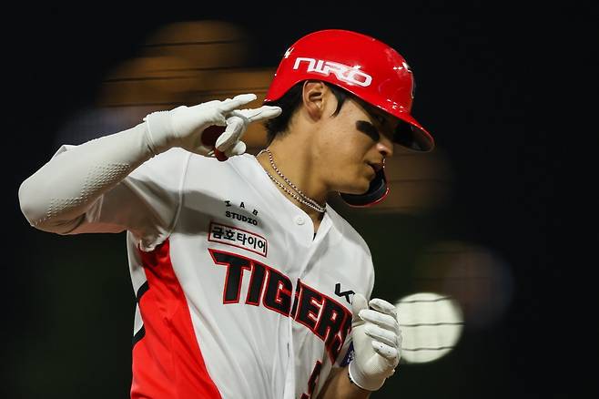 KIA 김도영이 올 시즌 4번타자를 책임지며 팀의 타선 고민을 지우고 있다. 사진제공|KIA 타이거즈