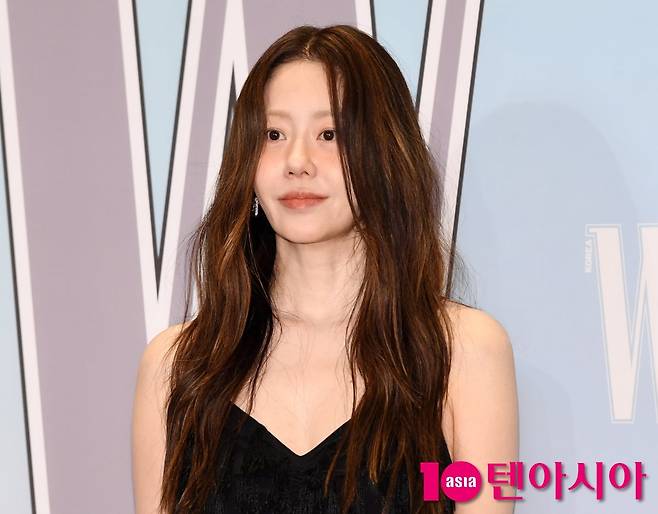배우 고현정이 포즈를 취하고 있다 / 사진=텐아시아 DB