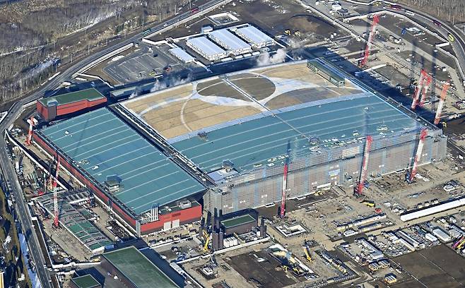 지난해 3월 일본 홋카이도 치토세에 건설 중인 라피더스(Rapidus) 반도체 공장. ⓒKyodo News
