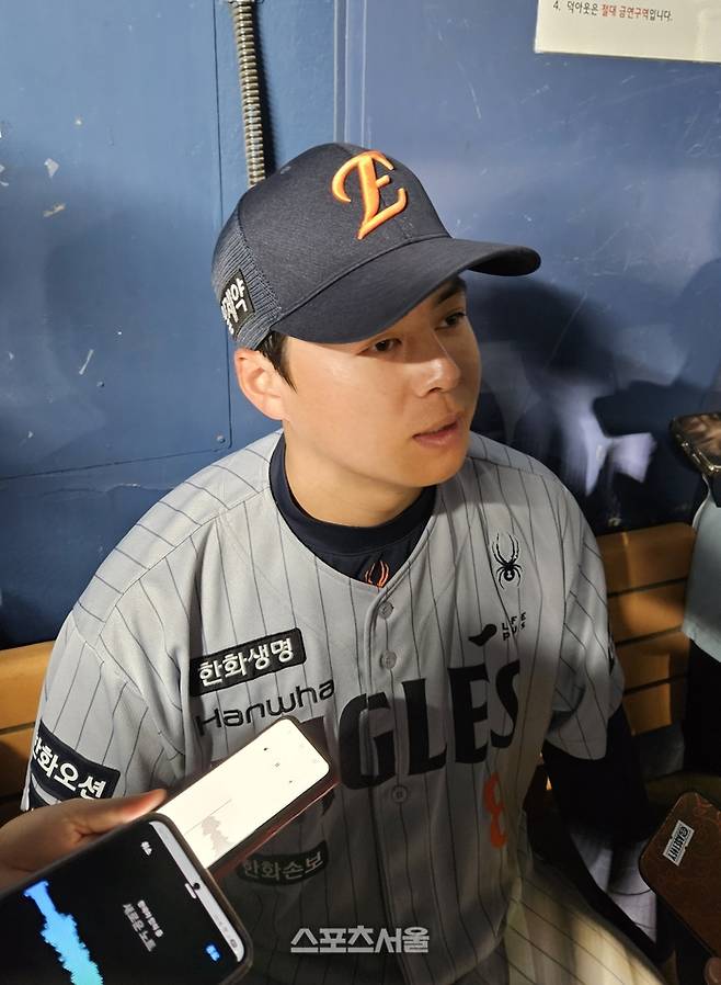 한화 노시환이 23일 서울 잠실구장에서 열린 2026 KBO리그 정규시즌 LG전 승리 후 취재진 인터뷰에 응하고 있다. 잠실 | 강윤식 기자 skywalker@sportsseoul.com