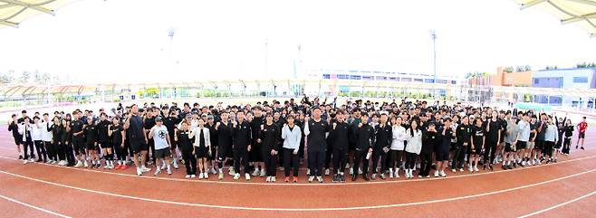 2026 팀코리아 트레일러닝에 참여한 선수 및 지도자. 대한체육회 제공