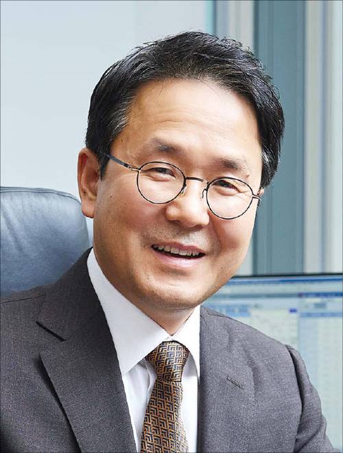 1967년생/ 성균관대 경제학과/ 1990년 삼성화재 입사/ 2013년 삼성화재 계리RM팀장 상무/ 2018년 삼성화재 CPC전략실장 전무/ 2022년 삼성생명 전략영업본부장 부사장/ 2023년 삼성화재 사장(현)