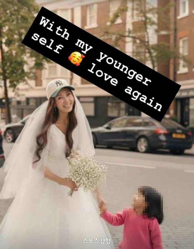 출산·결혼설에 휩싸인 가수 지나가 현재 연인과 진지한 교제를 이어오고 있는 것으로 파악됐다. 본인 인스타그램 계정