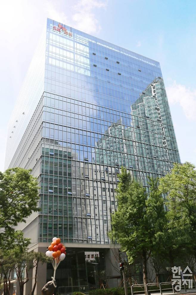 SK증권이 최근 주식 액면병합을 통해 '동전주'를 탈출했다. /사진=SK증권