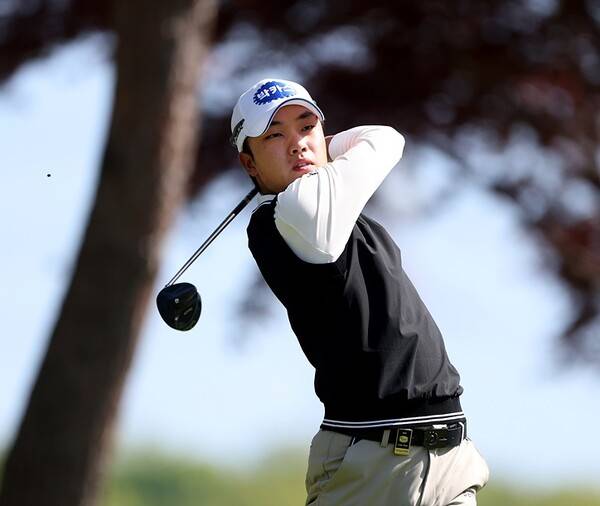 2026년 한국프로골프(KPGA) 투어 특급 대회인 대한골프협회(KGA)와 아시안투어 공동 주관하는 제45회 GS칼텍스 매경오픈 우승을 차지한 송민혁 프로. 사진제공=KPGA (사진을 무단으로 사용하지 마십시오.)