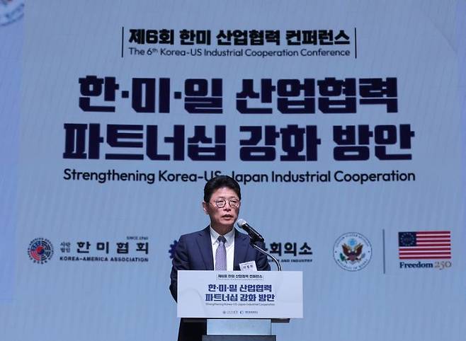 이형희 서울상공회의소 부회장(SK 부회장)이 7일 세종대로 대한상의 회관에서 열린 ‘제6회 한미 산업협력 컨퍼런스’에서 환영사를 하고 있다.ⓒ대한상공회의소