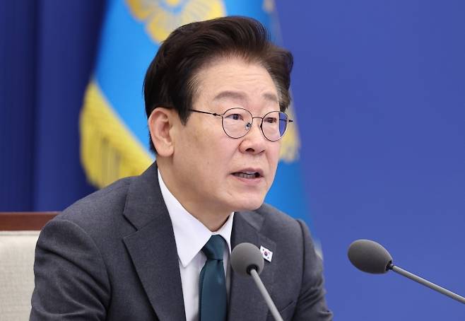 이재명 대통령, 수석보좌관회의 발언 - 이재명 대통령이 7일 청와대 여민관에서 열린 수석보좌관회의에서 발언하고 있다. 연합뉴스