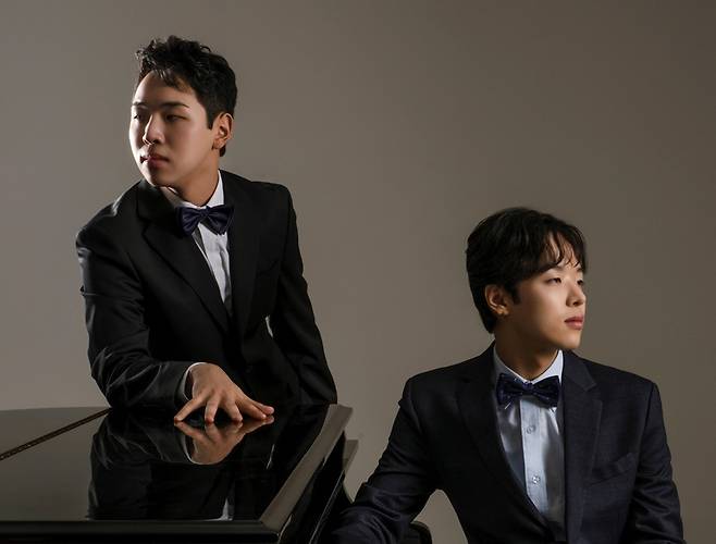 피아니스트 이혁(오른쪽)과 이효 형제.(KBS교향악단 제공)