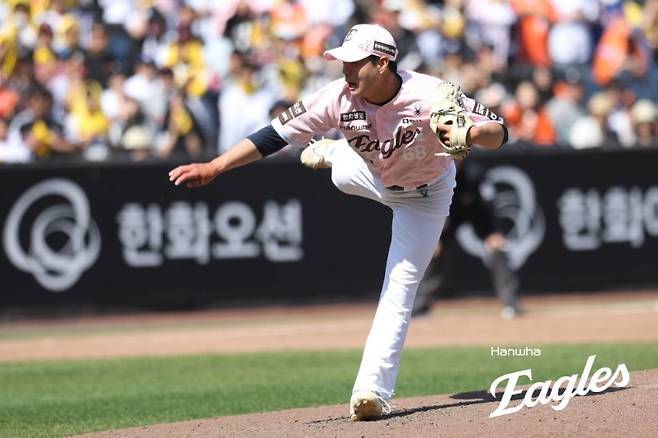 역투하는 한화 이글스 투수 박준영. (한화 이글스 제공)