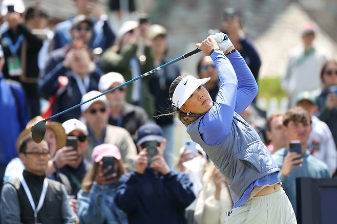 미셸 위가 지난 9일 열린 LPGA 투어 미즈호 아메리카스오픈 2라운드 도중 10번 홀에서 티샷을 하고 있다. 게티이미지코리아