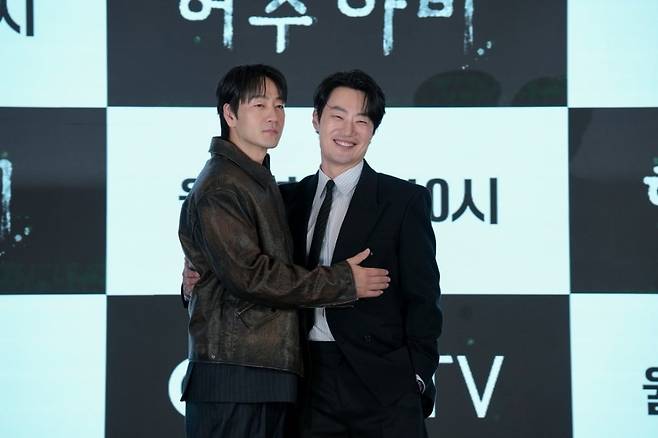 배우 박해수와 이희준이 '허수아비'를 통해 '혐관' 브로맨스를 보여주고 있다. / 사진제공=KT스튜디오지니