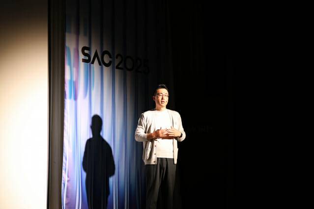 SAC 2025에서 기조연설 중인 이경일 솔트룩스 대표 (사진=솔트룩스)