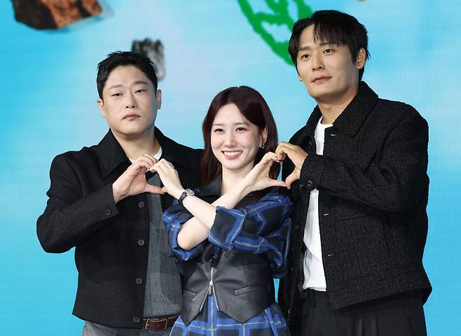 포즈 취하는 최대훈-박은빈-임성재/사진=연합뉴스
