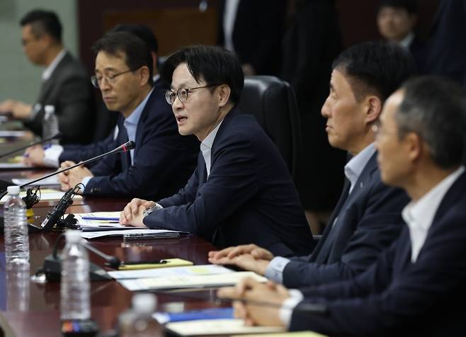 원전수출전략협의회 - 14일 중구 무역보험공사에서 열린 제1차 원전수출전략협의회에서 김정관 산업통상부 장관이 발언을 하고 있다. 연합뉴스