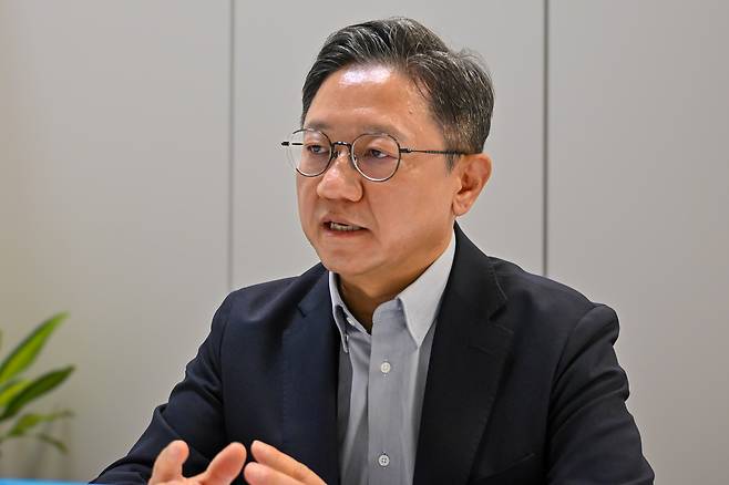 내한신 LG CNS 엔터프라이즈솔루션사업부 전무가 11일(현지 시간) 미국 올랜도 오렌지카운티 컨벤션센터에서 서울경제신문과 인터뷰하고 있다. 올랜도=김태호 기자