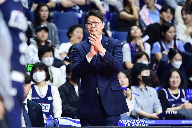 DB 이규섭 신임 감독. 사진제공=KBL