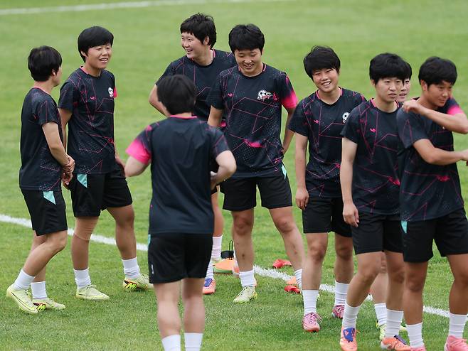 경기 앞두고 훈련하는 내고향축구단 선수들 <저작권자(c) 연합뉴스, 무단 전재-재배포, AI 학습 및 활용 금지>