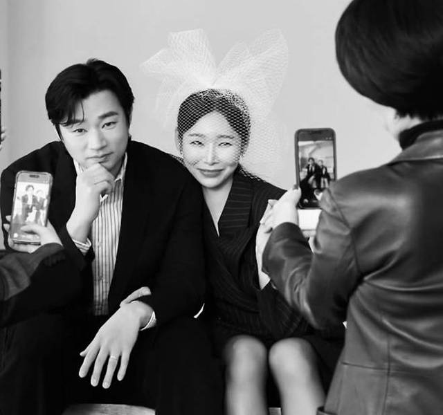 '나는 솔로' 14기 순자가 배우 최주원과 결혼식을 올렸다. 순자는 지난 9일 "따스한 5월, 소중한 사람과 평생을 함께하기로 약속하게 되었다"며 결혼을 발표한 바 있다. 순자는 배우 최주원과 공개 열애를 하며 서로를 향한 굳건한 애정을 드러내왔다. /SBS플러스 ENA '나는 SOLO'