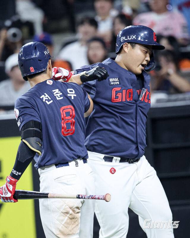 한동희가 팀을 승리로 이끄는 홈런을 기록했다./롯데 자이언츠