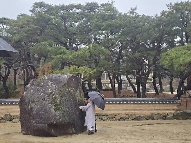메덩골 정원의 상징인 원주암. 사진 원철 스님