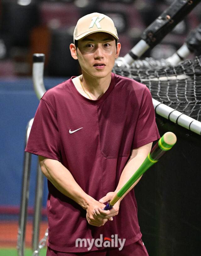 키움 서건창이 훈련을 준비하고 있다 / 고척 = 유진형 기자 zolong@mydaily.co.kr